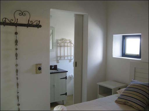 Castaway Cottage bedroom